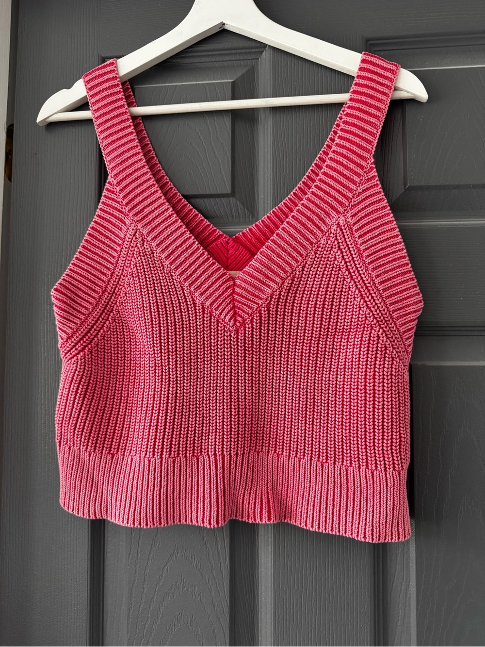 Wilfred Hot Pink Ribbed V-Neck Knit Tank